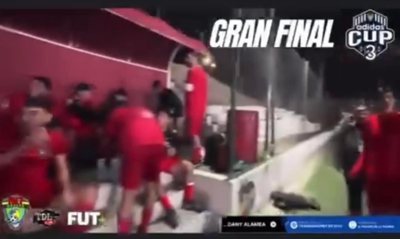 🚨Ataque armado en campo de fútbol deja un muerto en Tijuana