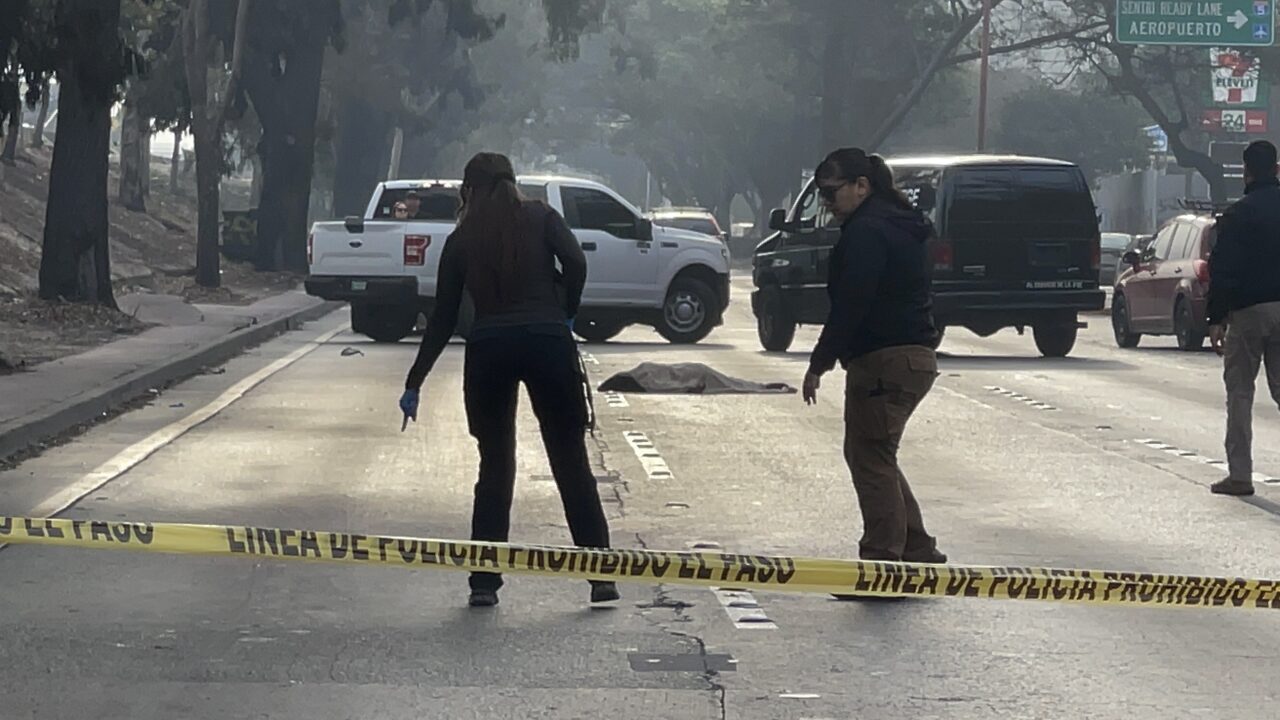 🚨 Atropellan a indigente en la Vía Rápida Poniente de Tijuana; provocó caos vial por varias horas