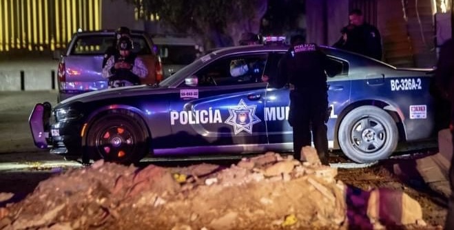 🚓 Balean patrulla de la policía municipal en la colonia Castillo