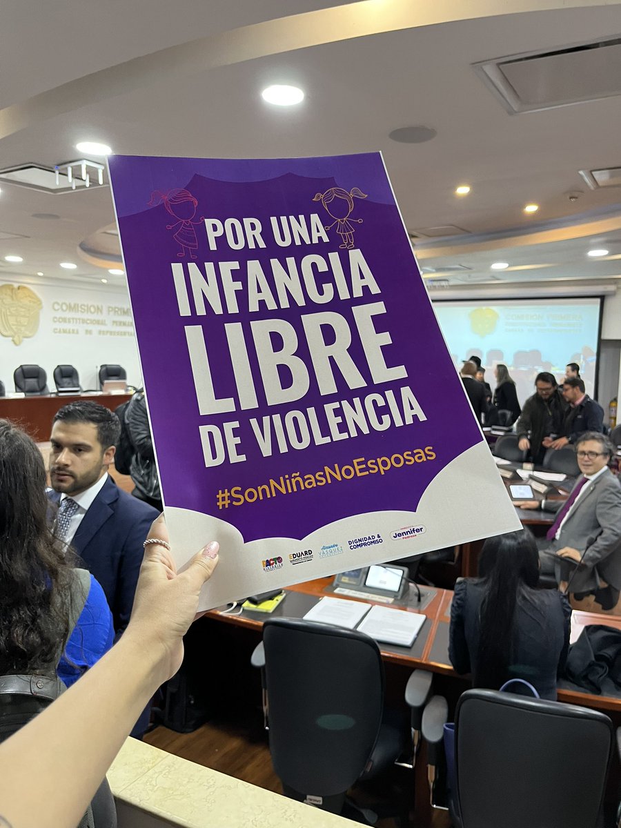 Congreso de Colombia aprueba ley que prohíbe el matrimonio con menores de edad 