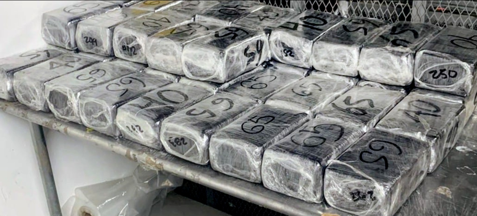 ☢️ Un hombre es vinculado a proceso por transportar más de una tonelada de metanfetamina y cocaína en Garita de Otay 