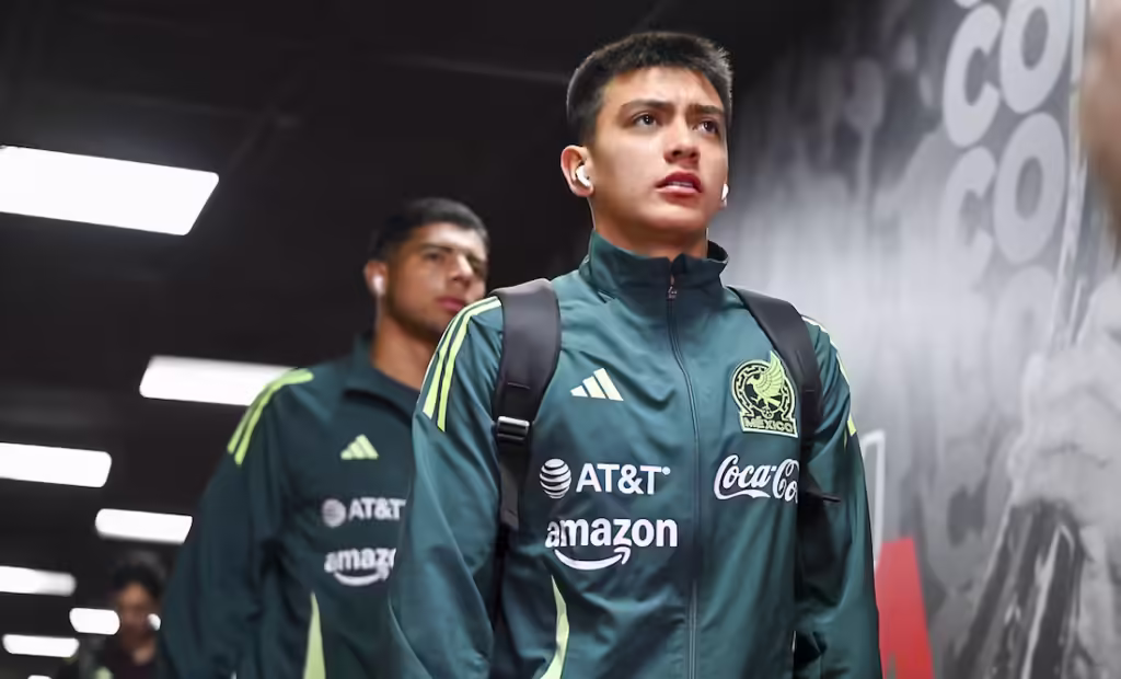 Gilberto Mora debuta a los 16 Años con la Selección Mexicana