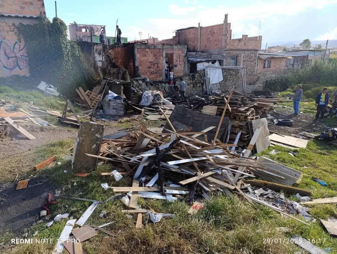 Dos niñas mueren calcinadas durante incendio en Soacha: la madre las había dejado almorzando