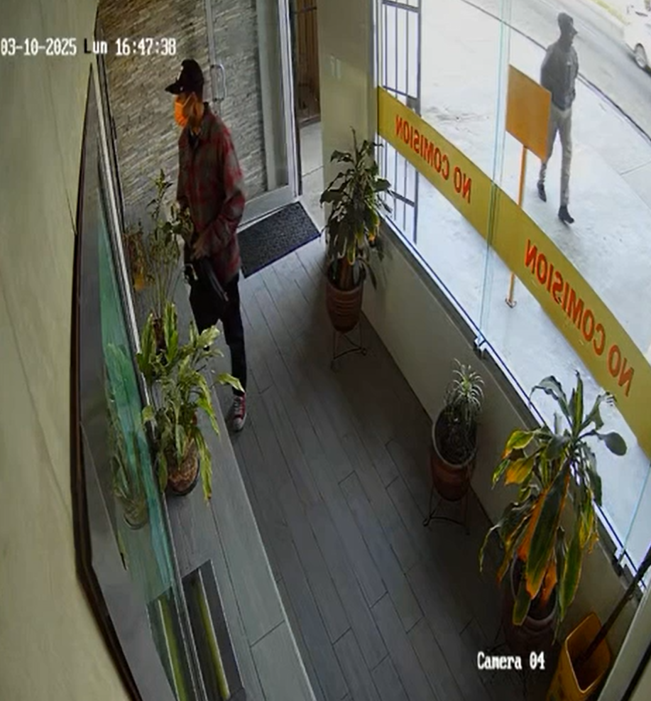 🚧VIDEO: Frustra Policía Municipal de Tijuana atentado a casa de cambio
