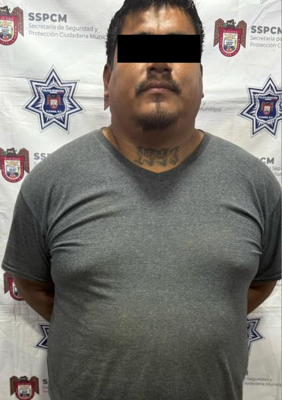 🚨 Detiene Policía Municipal de Tijuana a dos personas con 42 bidones con combustible