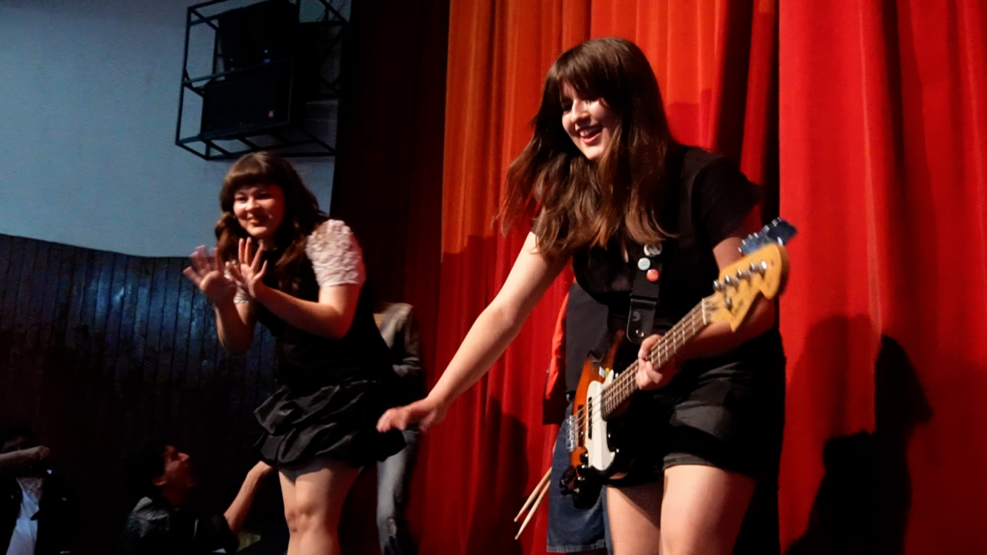 STRAWBERRY SOCKS presenta su EP